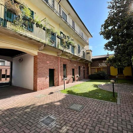 Guest House Sansiro Fiera Milão Exterior foto